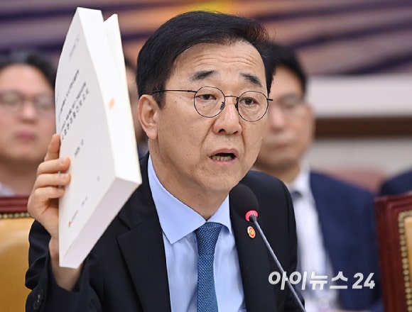 김윤덕 국토부 장관 "GTX 삼성역 철근 누락⋯모든 기둥 전수조사"